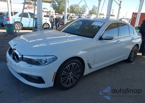 2018 BMW 530E Iperformance z USA, uszkodzony, nr VIN WBAJA9C52JB250596